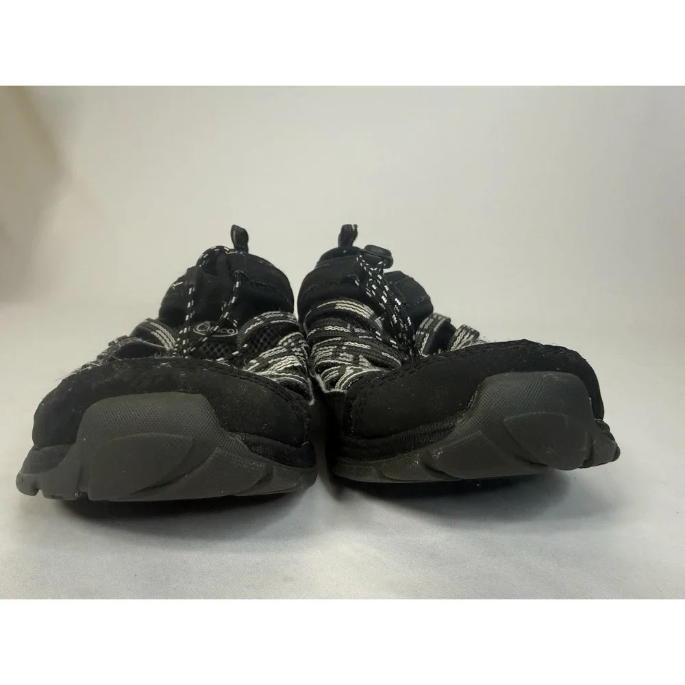 Chaco Junior Kid Outcross Size 4 Watersport Shoes Black and Grey